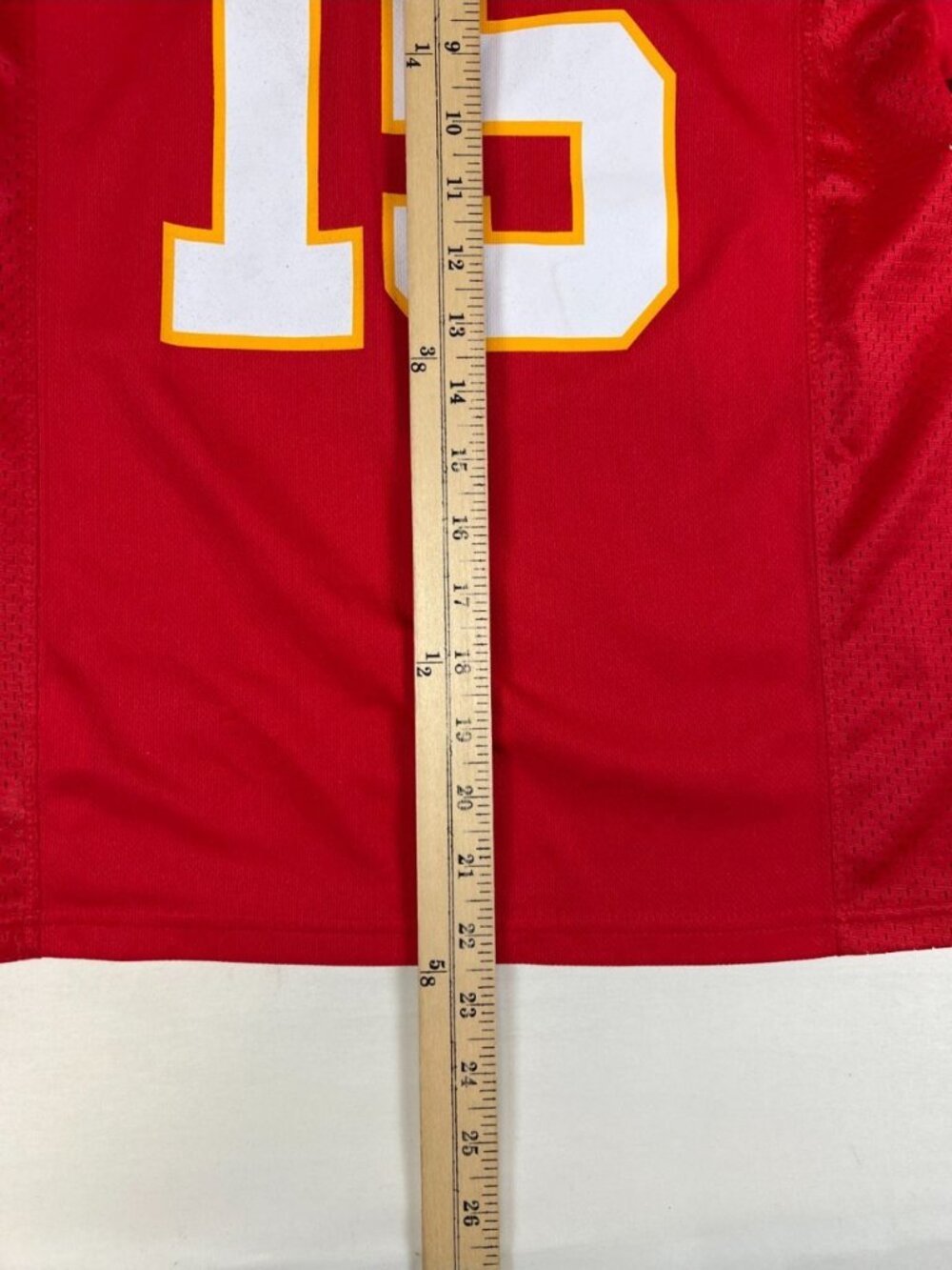 Patrick Mahomes Kansas City Chiefs Youth Medium 10/12 Red NFL Jersey - Picture 8 of 8